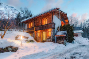 Chalet Fleur de Lys - Chalet 4BR Wood Stove , Home Cinema , Parental Suite - By Cozee Rentals
